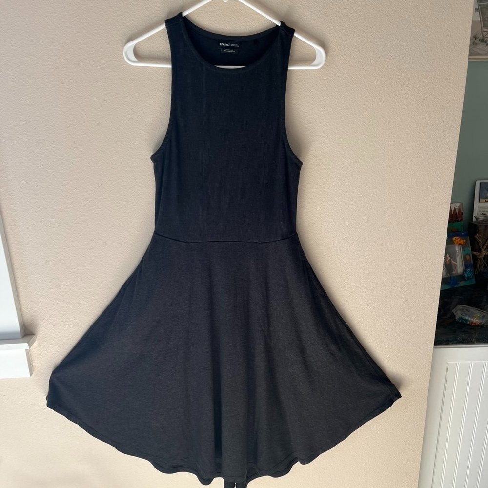 Prana Black Knit Sleeveless Dress Women's M side pockets and flared skirt